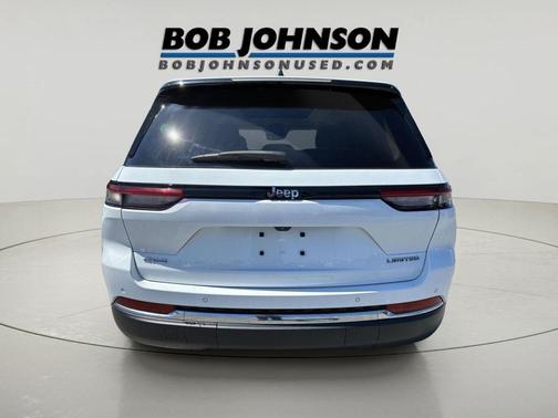 Bright White Clearcoat 2022 Jeep Grand Cherokee Limited