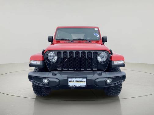 Firecracker Red Clearcoat 2022 Jeep Gladiator Willys 4x4