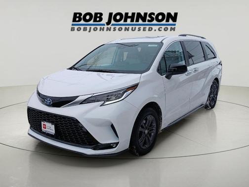 2024 Toyota Sienna XSE 7 Passenger