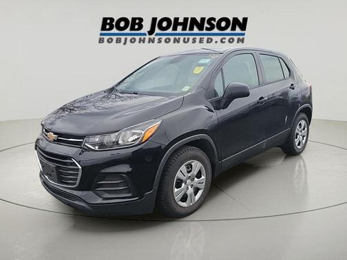 Mosaic Black Metallic 2017 Chevrolet Trax LS