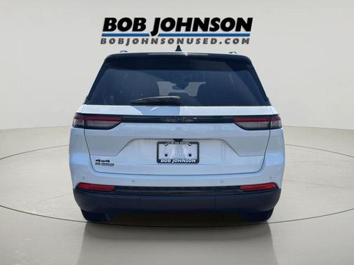 Bright White 2023 Jeep Grand Cherokee Altitude