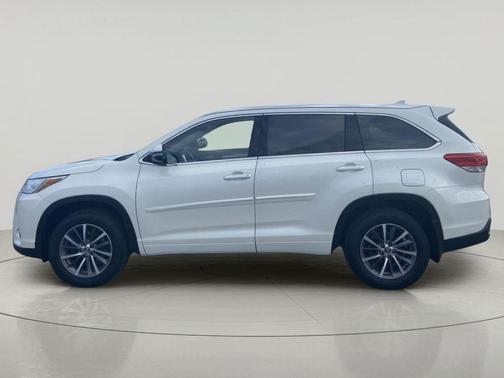 Blizzard Pearl 2018 Toyota Highlander XLE