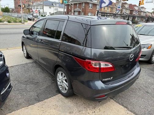 2013 Mazda Mazda5 Sport