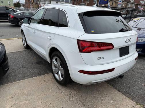 2018 Audi Q5 2.0T Summer of Audi Premium