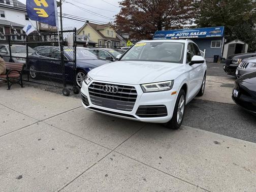2018 Audi Q5 2.0T Summer of Audi Premium