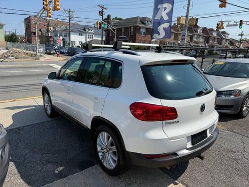 2012 Volkswagen Tiguan SE
