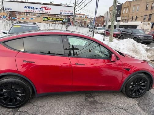 2021 Tesla Model Y Long Range AWD 4dr Crossover