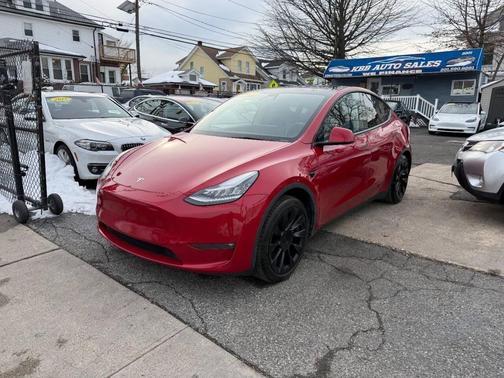 2021 Tesla Model Y Long Range AWD 4dr Crossover