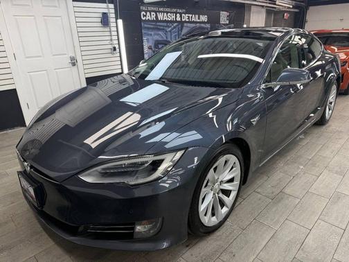2016 Tesla Model S 90D