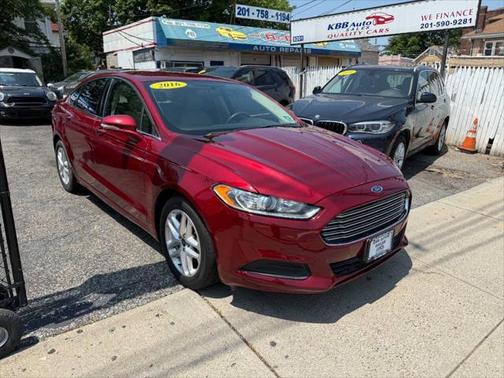 2016 Ford Fusion SE