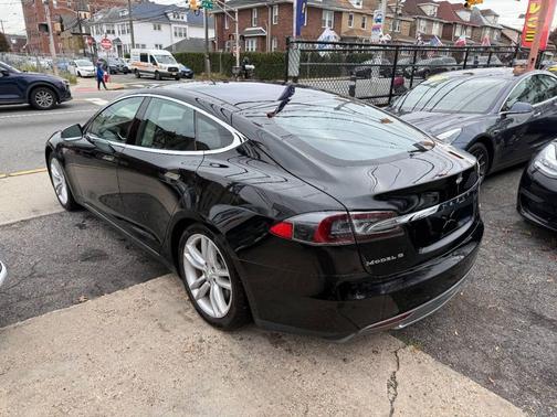 2013 Tesla Model S Base