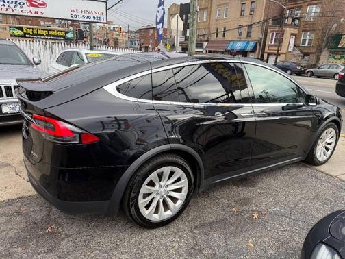 2017 Tesla Model X 100D AWD 4dr SUV