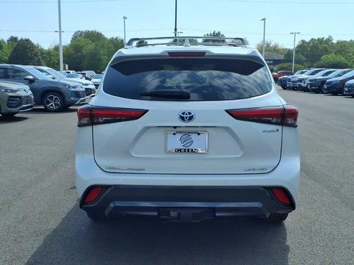 Wind Chill Pearl 2023 Toyota Highlander Hybrid Limited