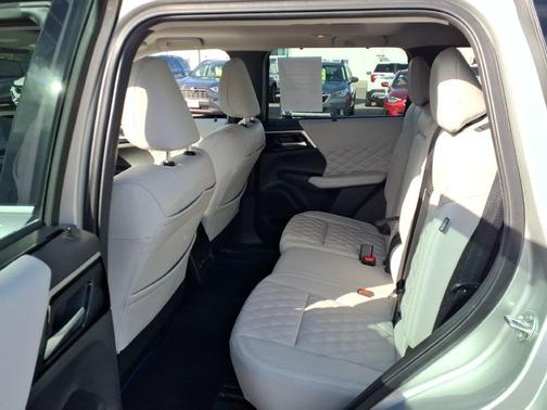 Silver 2023 Mitsubishi Outlander PHEV SEL
