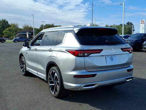 Silver 2023 Mitsubishi Outlander PHEV SEL