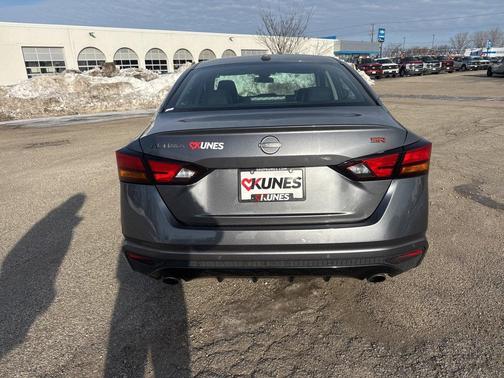 Gun Metallic 2024 Nissan Altima 2.5 SR