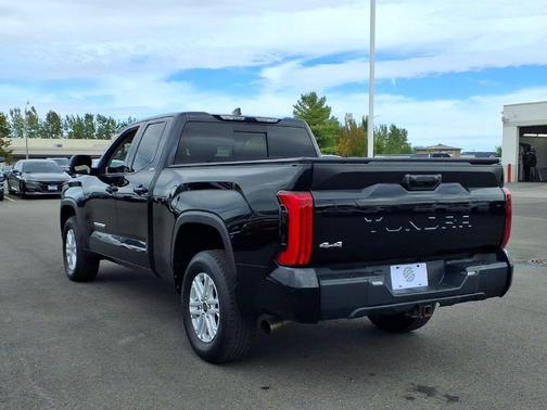Midnight Black Metallic 2022 Toyota Tundra SR5