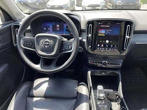 Silver Dawn 2023 Volvo XC40 Plus