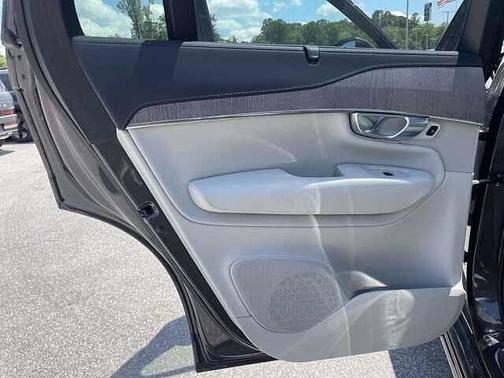 Platinum Grey 2023 Volvo XC90