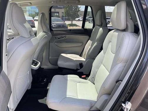 Platinum Grey 2023 Volvo XC90