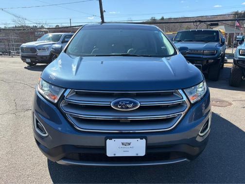 Blue Metallic 2018 Ford Edge Titanium