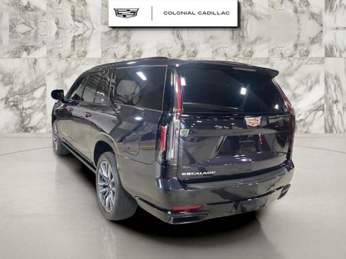 2022 Cadillac Escalade ESV Sport