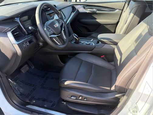 Crystal White Tri-Coat 2025 Cadillac XT5 Premium Luxury
