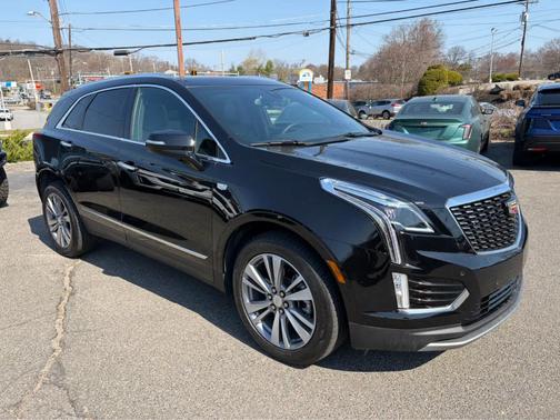 Stellar Black Metallic 2025 Cadillac XT5 Premium Luxury