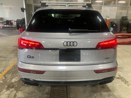 2023 Audi Q5 45 S line Premium Plus