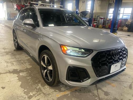 2023 Audi Q5 45 S line Premium Plus