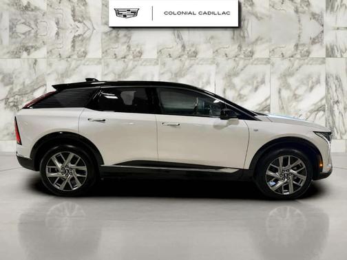 2025 Cadillac OPTIQ Luxury