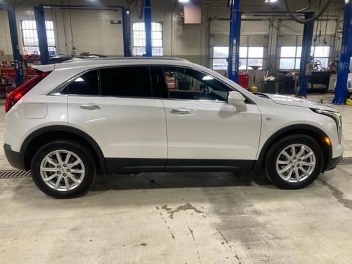 2022 Cadillac XT4 Luxury