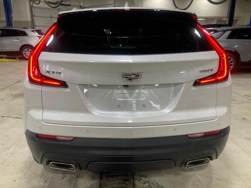 2022 Cadillac XT4 Luxury