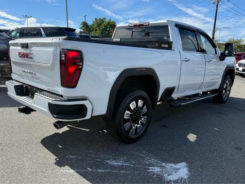 2024 GMC Sierra 2500 Denali