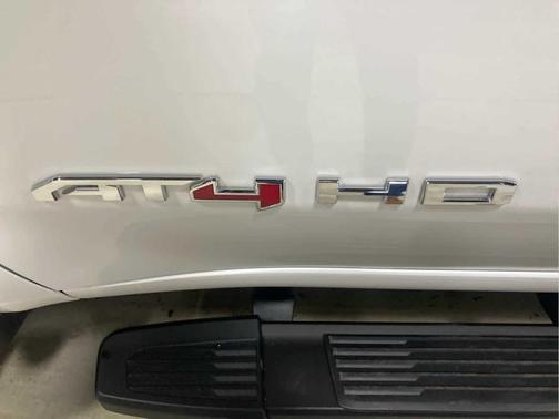 2025 GMC Sierra 2500 AT4