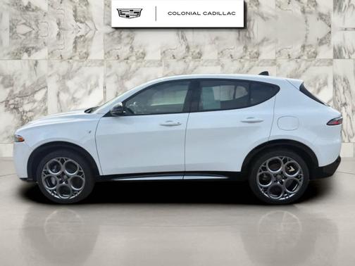 Alfa White 2024 Alfa Romeo Tonale Ti