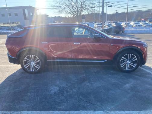 2024 Cadillac LYRIQ Luxury