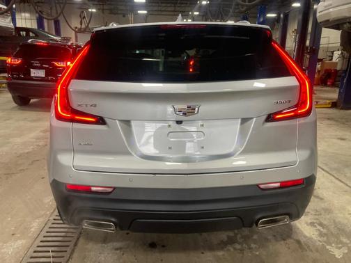2022 Cadillac XT4 Luxury
