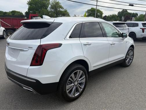 Crystal White Tri-Coat 2025 Cadillac XT5 Premium Luxury
