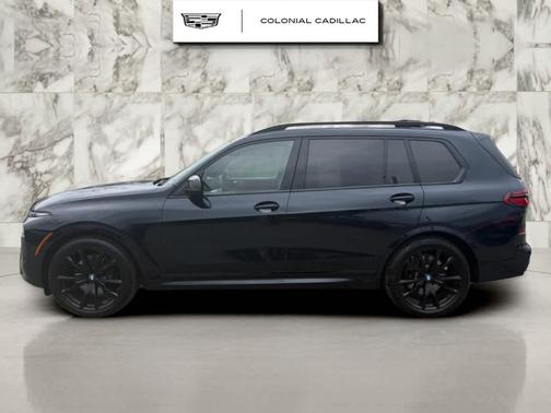 Carbon Black Metallic 2024 BMW X7 M60i