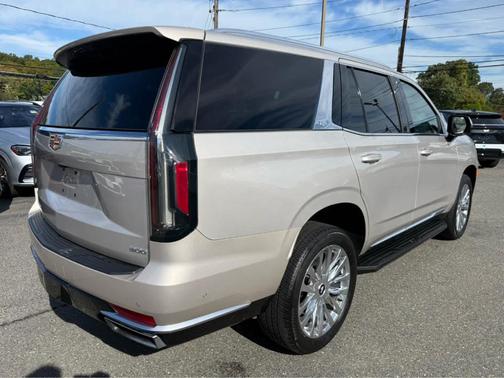 2022 Cadillac Escalade Premium Luxury