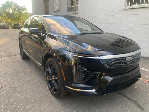 2025 Cadillac OPTIQ Luxury
