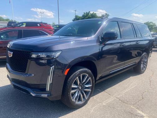 2024 Cadillac Escalade ESV Sport