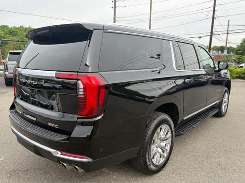 Onyx Black 2025 GMC Yukon XL Denali