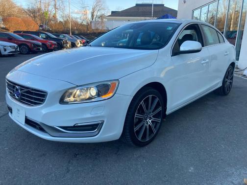2016 Volvo S60 T5 Inscription Platinum