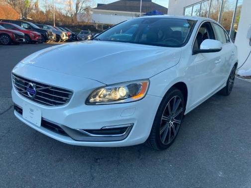 2016 Volvo S60 T5 Inscription Platinum
