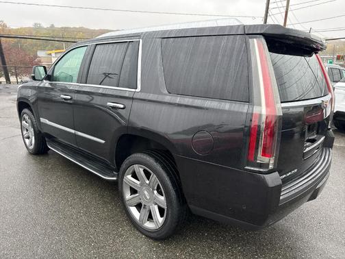 2019 Cadillac Escalade Luxury