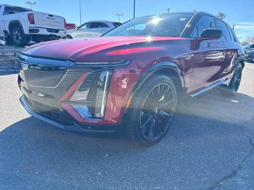 2025 Cadillac LYRIQ Sport