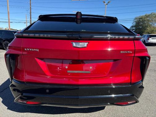 2025 Cadillac LYRIQ Sport