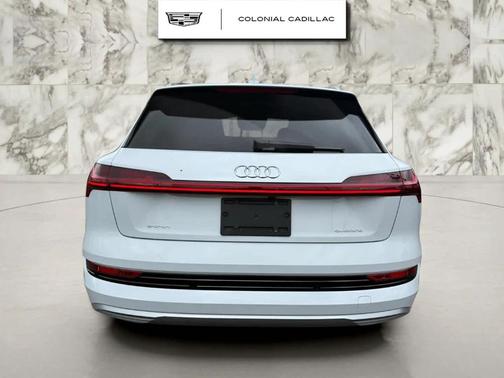 2022 Audi e-tron Premium